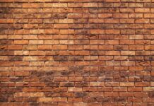 Ile kosztuje metr położenia cegły?