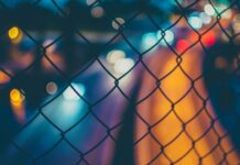 Jak mocować przewody pod tynkiem?