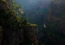 Jak głęboko zakopać kabel do bramy?