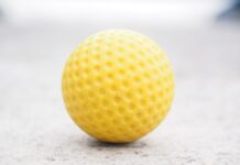 Czy każda prowadnica pasuje do piły?