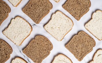 W czym przechowywać chleb po upieczeniu?
