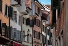 Kiedy kratownica jest statycznie Wyznaczalna?