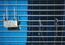 Co należy się sprzątaczce?