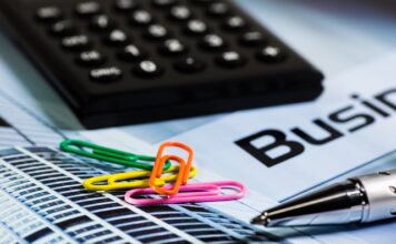 Jak obliczyć moment maksymalny?